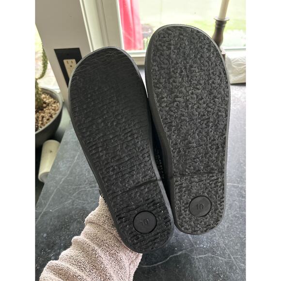 Clark’s Angelina Suede Sherpa Lined Clog - Picture 8 of 10